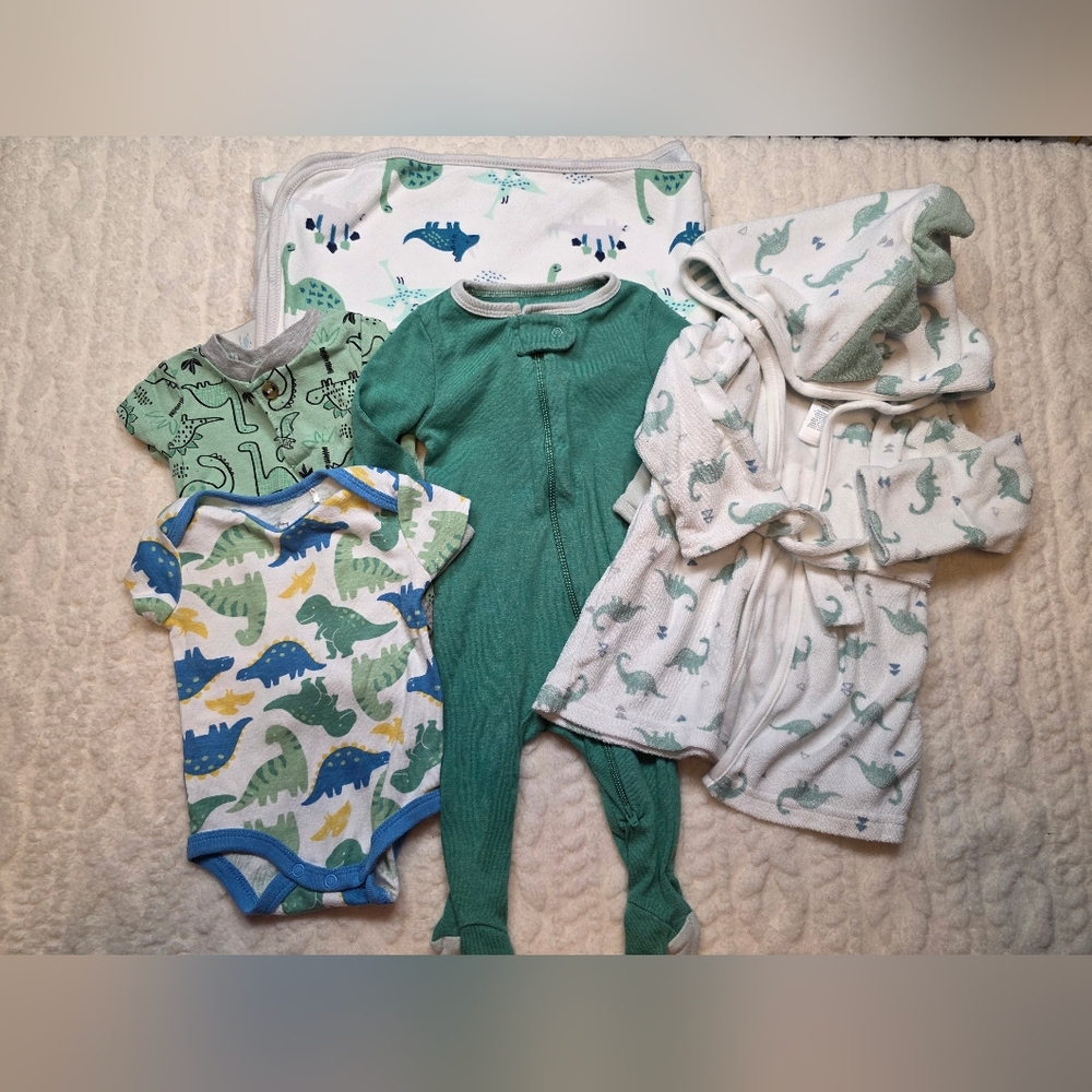 Baby Dinosaur Bundle 0-3M to 9M Bodysuits Sleeper Hooded Towel Dino Robe